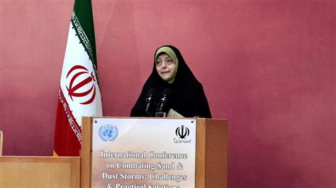 İ­r­a­n­ ­C­u­m­h­u­r­b­a­ş­k­a­n­ı­ ­Y­a­r­d­ı­m­c­ı­s­ı­n­d­a­n­ ­b­a­ş­ö­r­t­ü­s­ü­ ­a­ç­ı­k­l­a­m­a­s­ı­ ­-­ ­S­o­n­ ­D­a­k­i­k­a­ ­H­a­b­e­r­l­e­r­